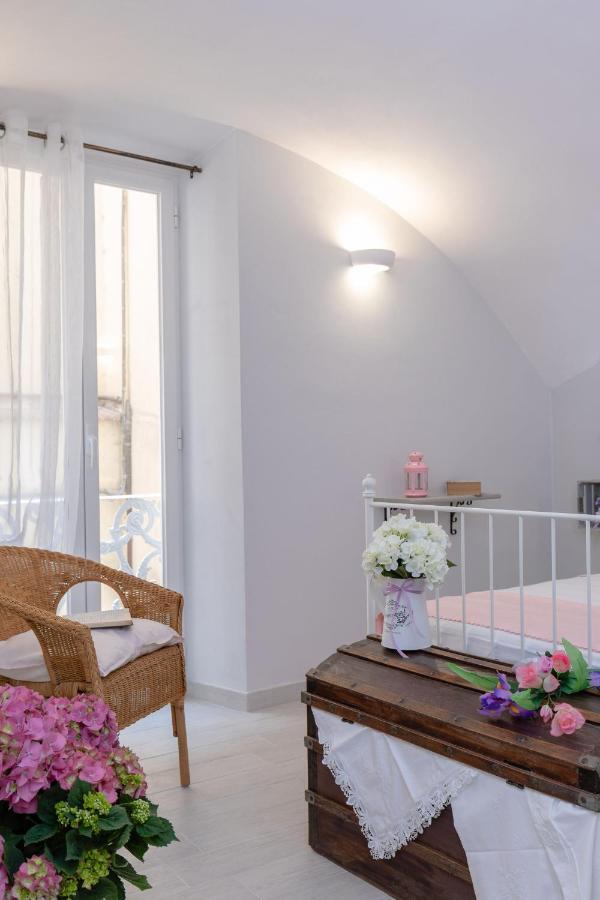 La Casa Di Aneti Leilighet Dolceacqua Eksteriør bilde